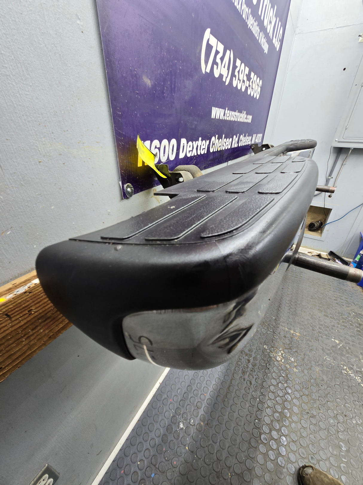 1999-2007 Chevrolet Silverado / GMC Sierra 1500 Rear Bumper