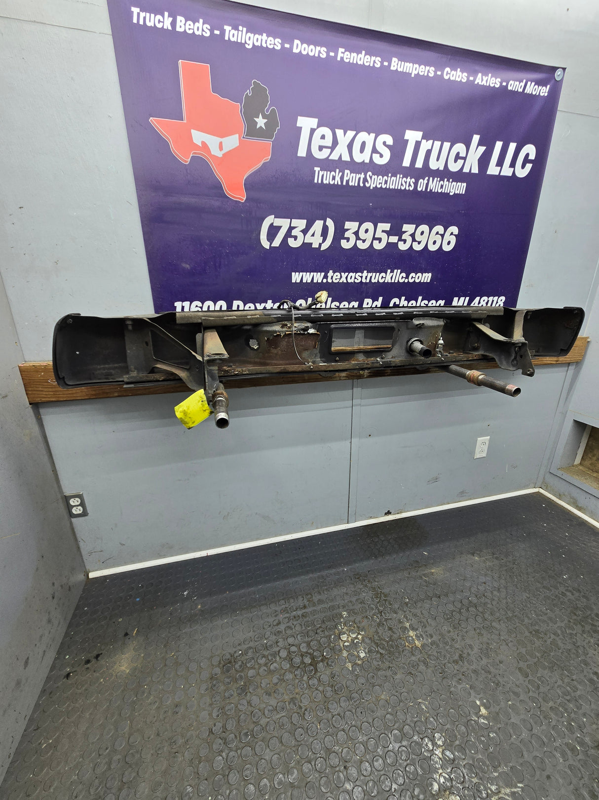 1999-2007 Chevrolet Silverado / GMC Sierra 1500 Rear Bumper