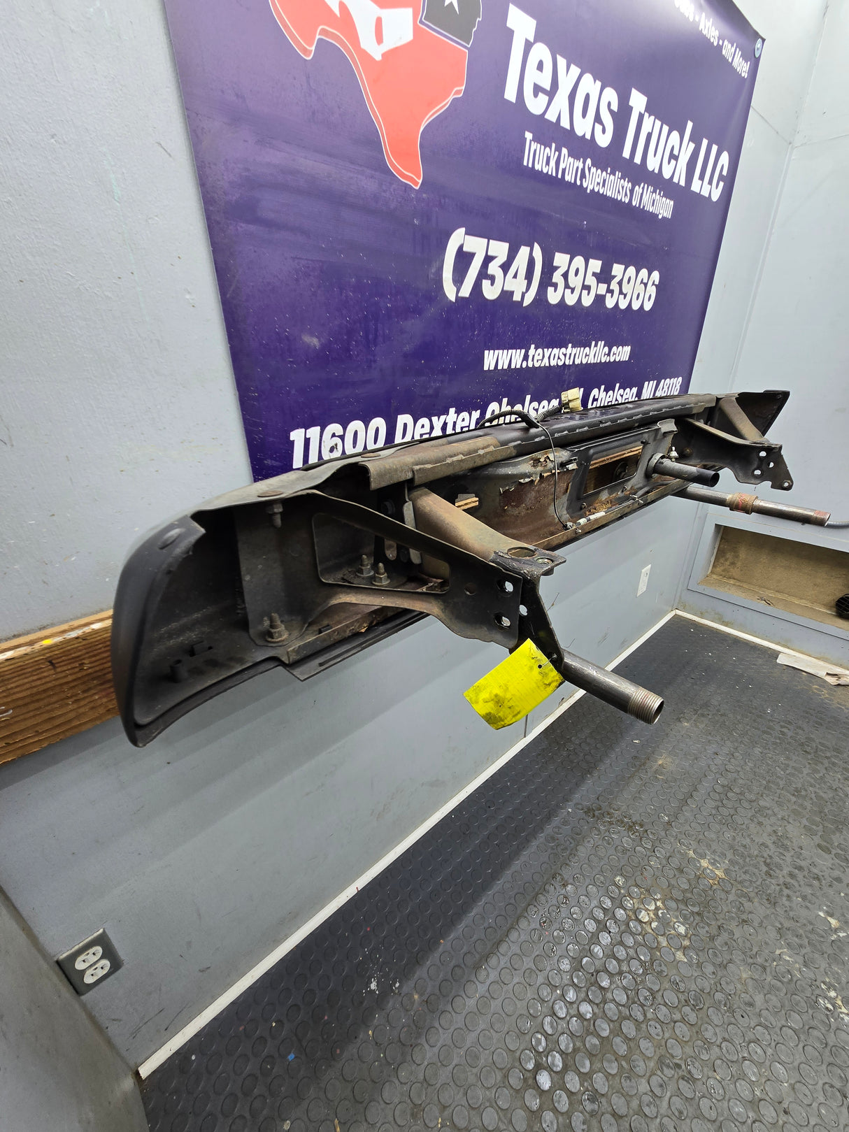 1999-2007 Chevrolet Silverado / GMC Sierra 1500 Rear Bumper
