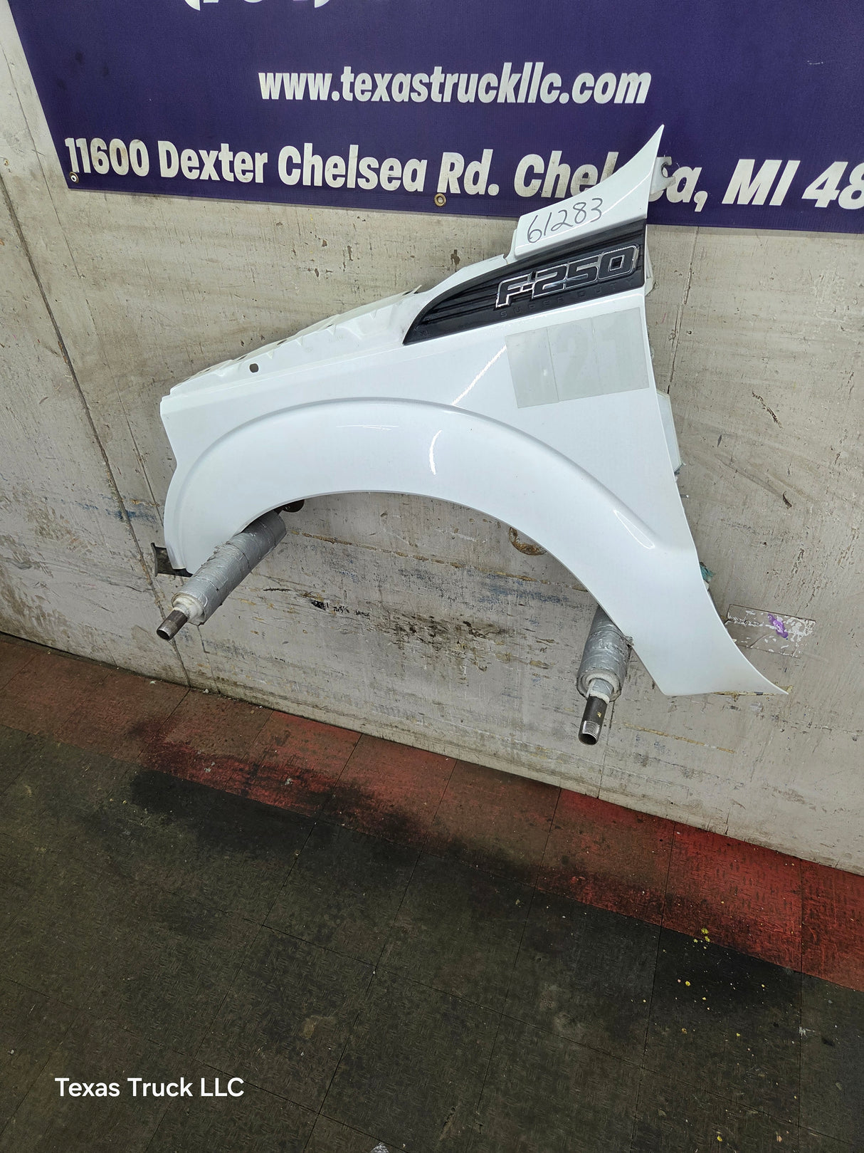 2011-2016 Ford Super Duty F250 F350 LH Driver Side Front Fender