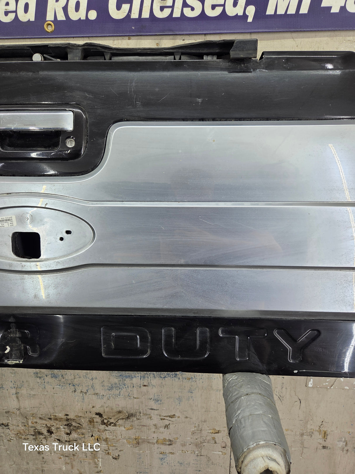 2008-2016 Ford Super Duty Platinum Tailgate With Step F250 F350 F450 F550