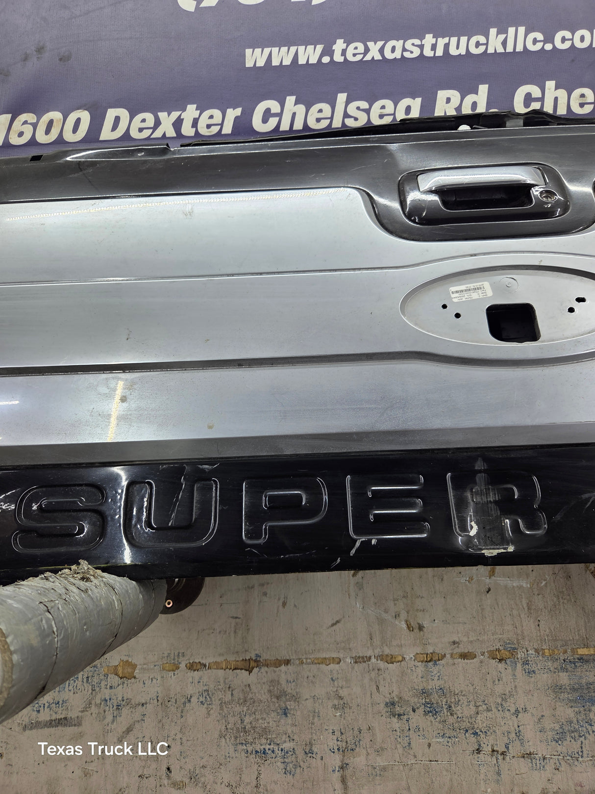 2008-2016 Ford Super Duty Platinum Tailgate With Step F250 F350 F450 F550