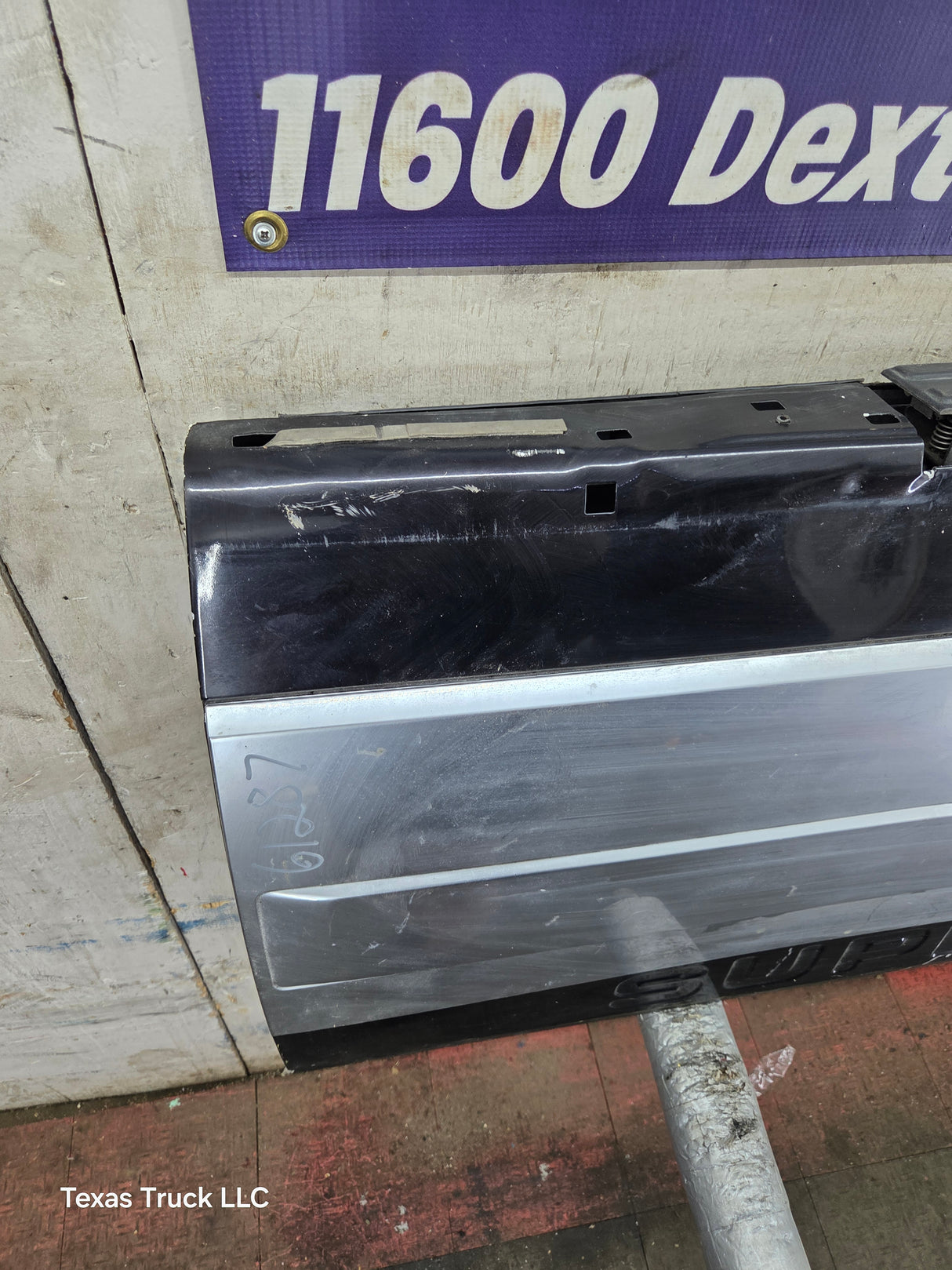 2008-2016 Ford Super Duty Platinum Tailgate With Step F250 F350 F450 F550