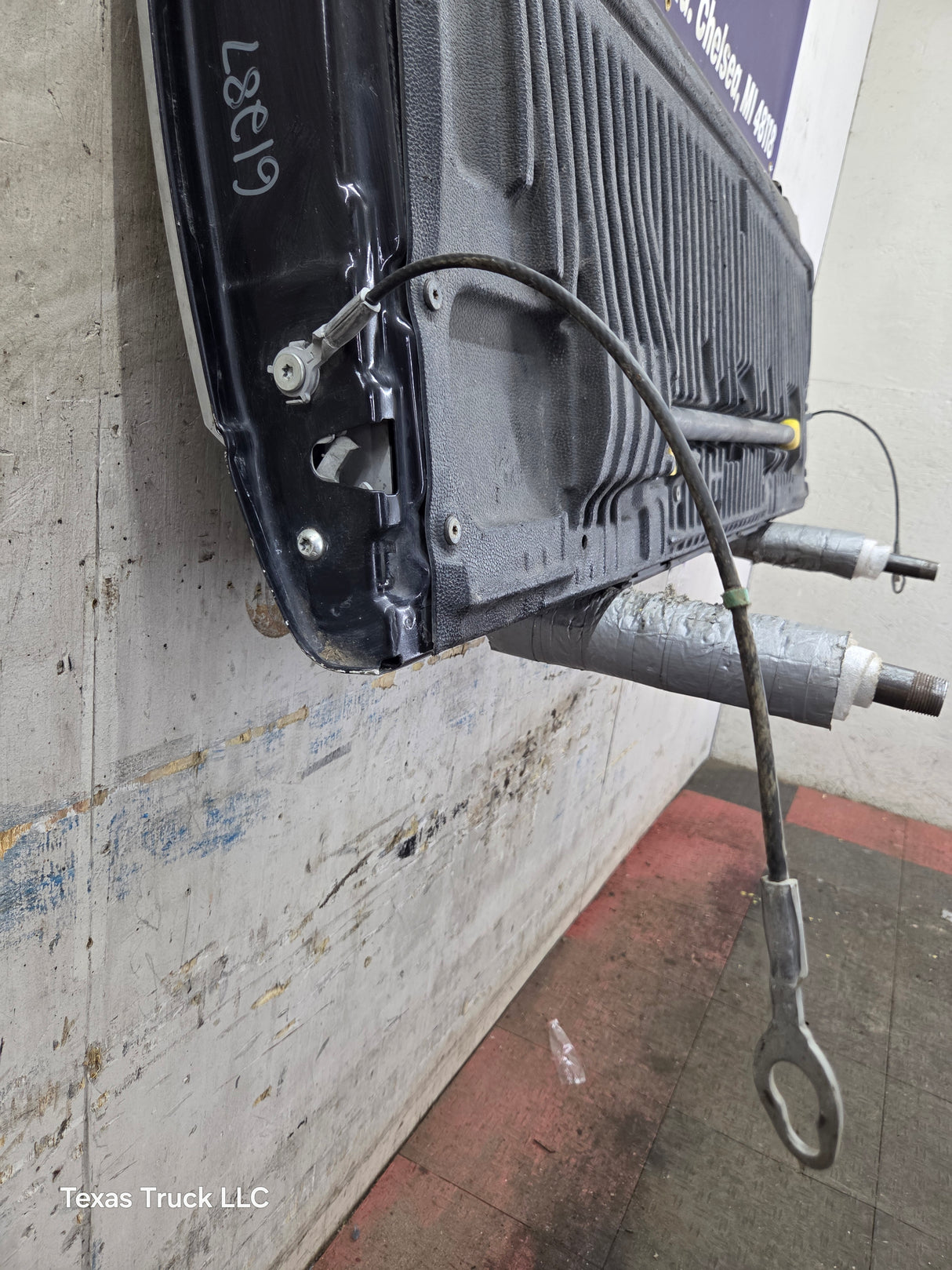2008-2016 Ford Super Duty Platinum Tailgate With Step F250 F350 F450 F550