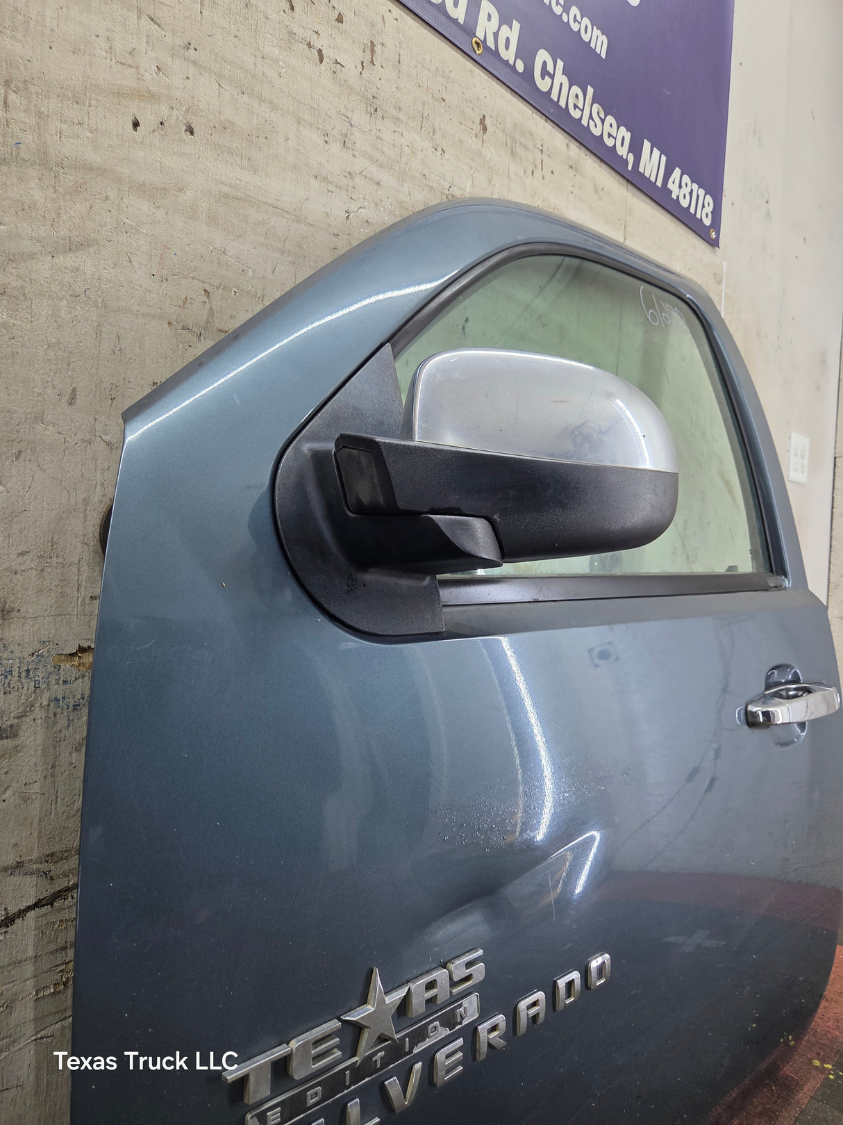 2007-2013 Chevrolet Silverado / GMC Sierra 1500 2500 3500 HD LH Front Driver Side Door