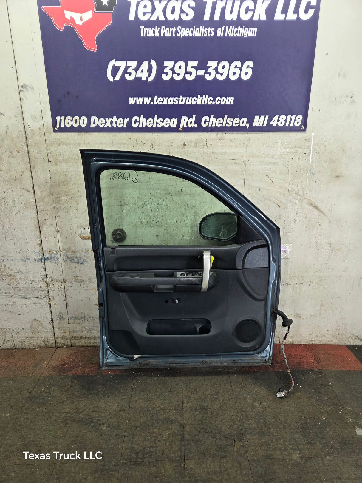 2007-2013 Chevrolet Silverado / GMC Sierra 1500 2500 3500 HD LH Front Driver Side Door
