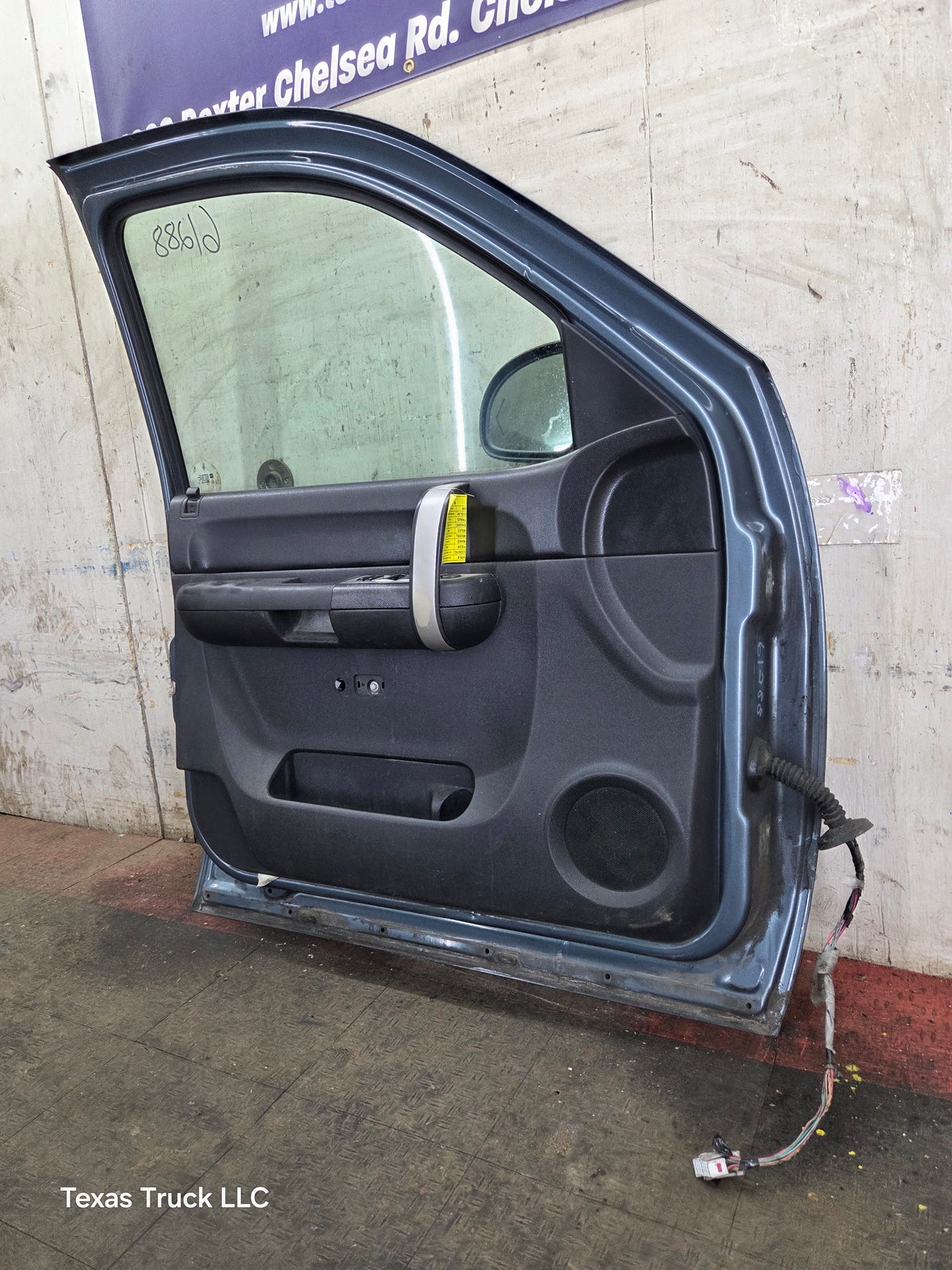 2007-2013 Chevrolet Silverado / GMC Sierra 1500 2500 3500 HD LH Front Driver Side Door