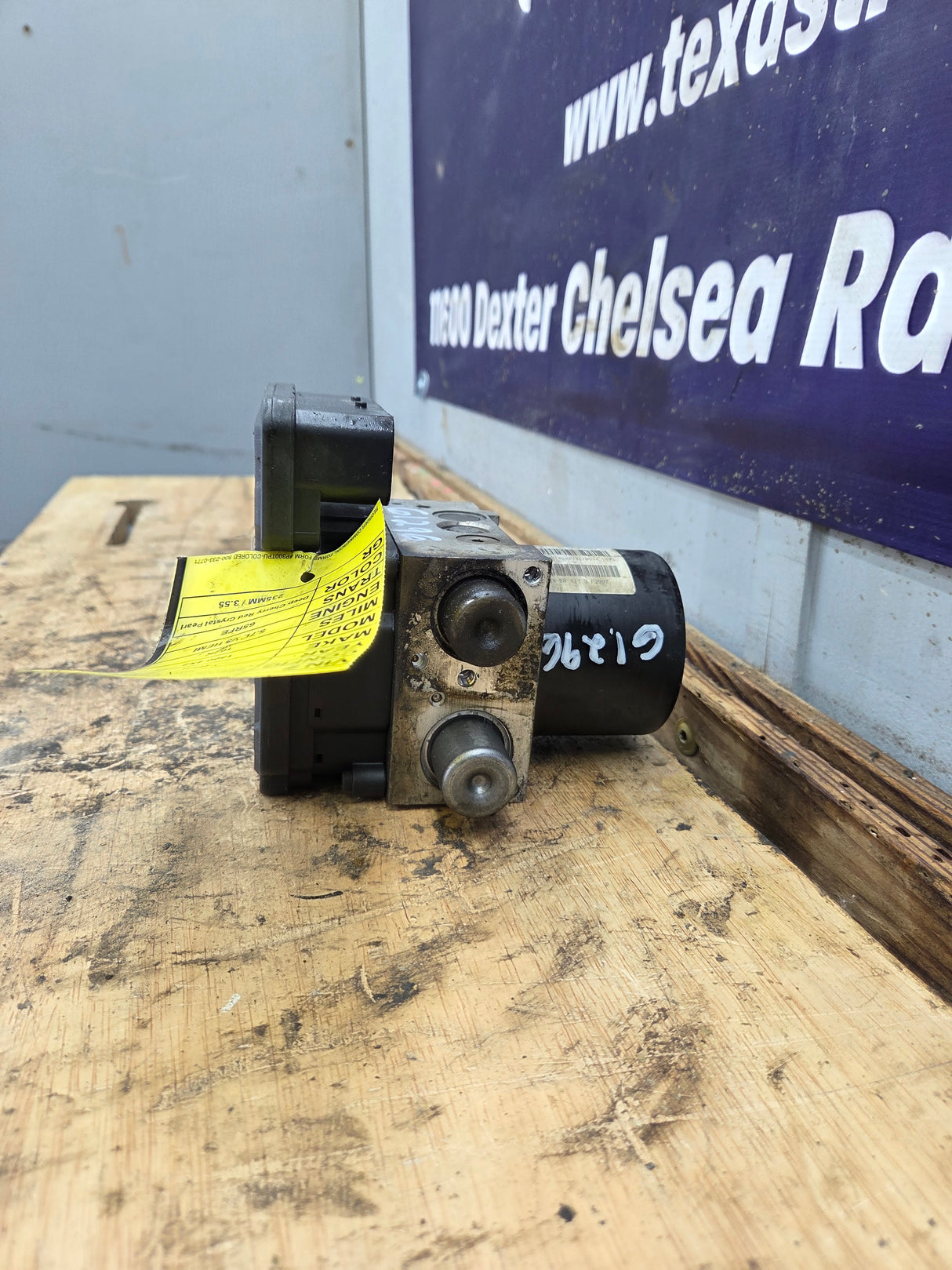 2013 Dodge Ram 1500 ABS Pump Module Control Assembly - P68207201AC