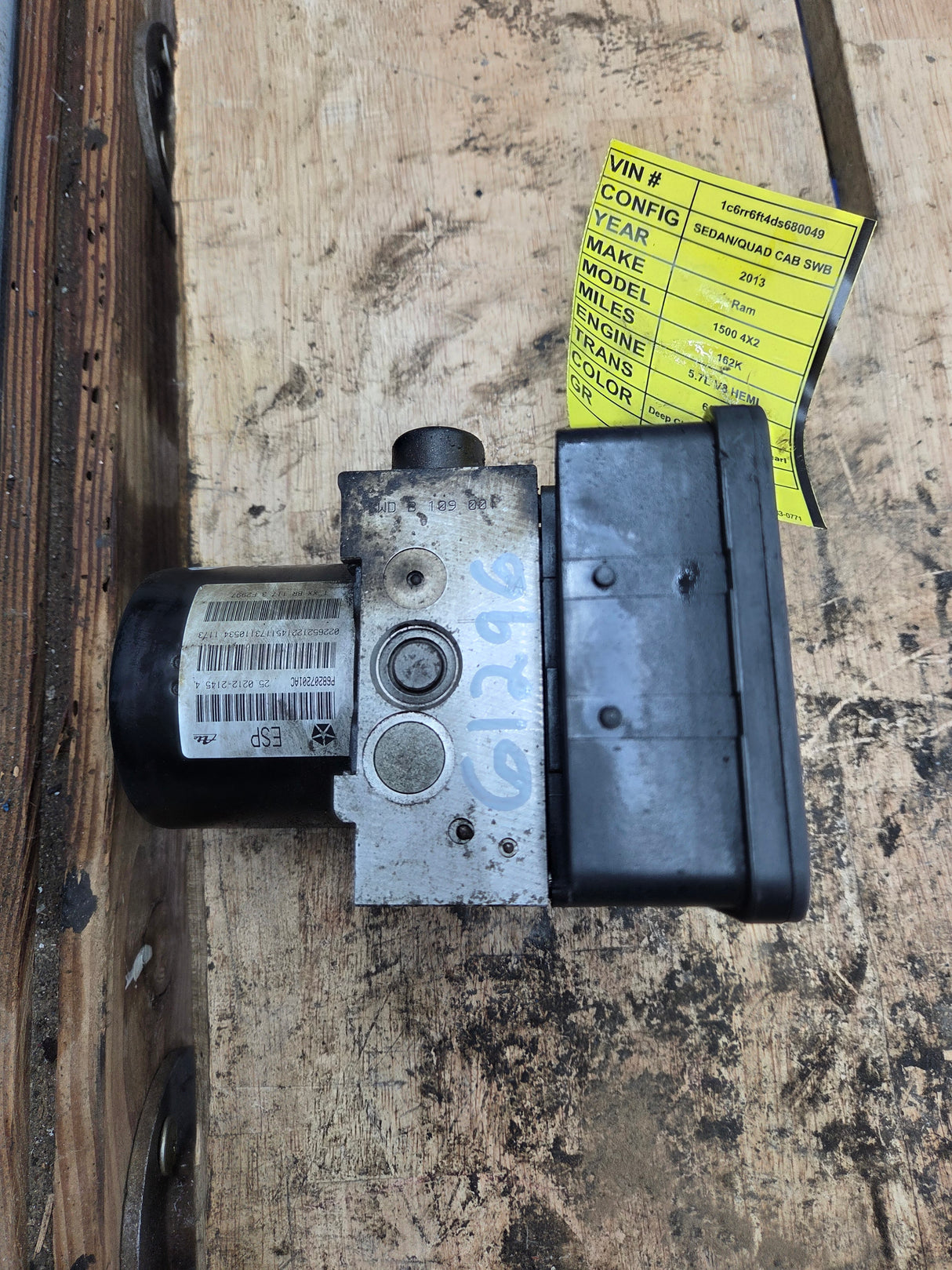 2013 Dodge Ram 1500 ABS Pump Module Control Assembly - P68207201AC