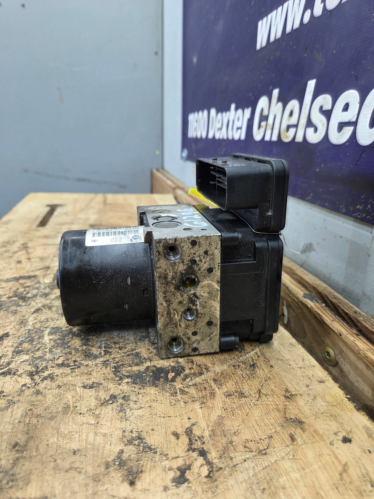 2013 Dodge Ram 1500 ABS Pump Module Control Assembly - P68207201AC