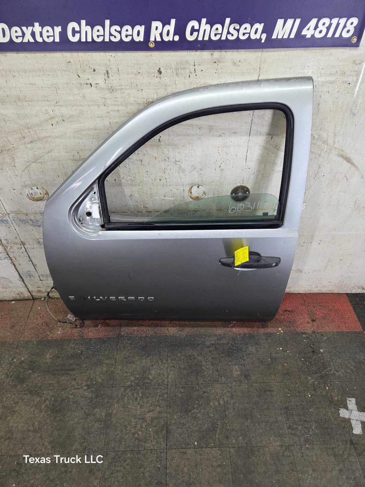 2007-2013 Chevrolet Silverado / GMC Sierra 1500 2500 3500 HD LH Front Driver Side Door