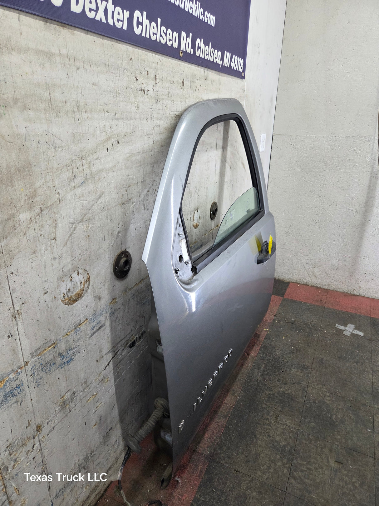 2007-2013 Chevrolet Silverado / GMC Sierra 1500 2500 3500 HD LH Front Driver Side Door