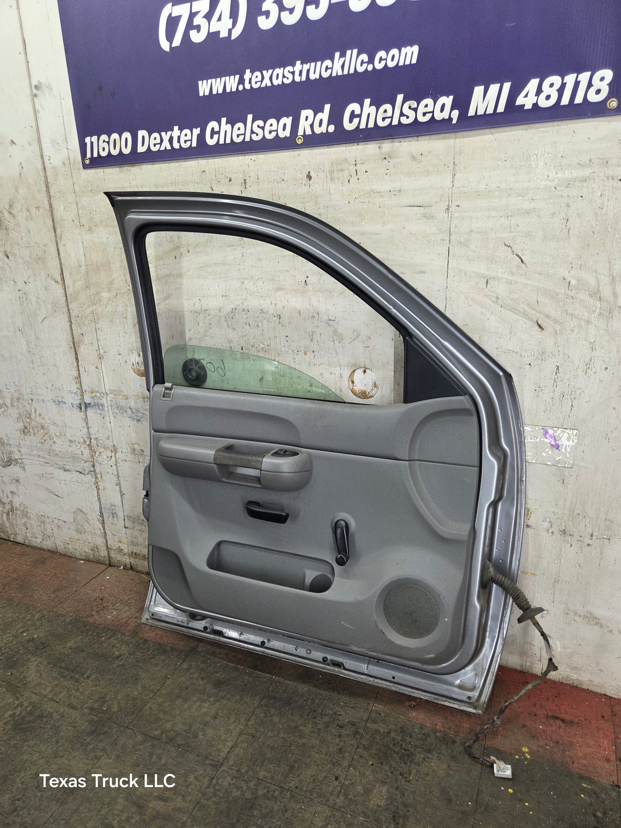 2007-2013 Chevrolet Silverado / GMC Sierra 1500 2500 3500 HD LH Front Driver Side Door