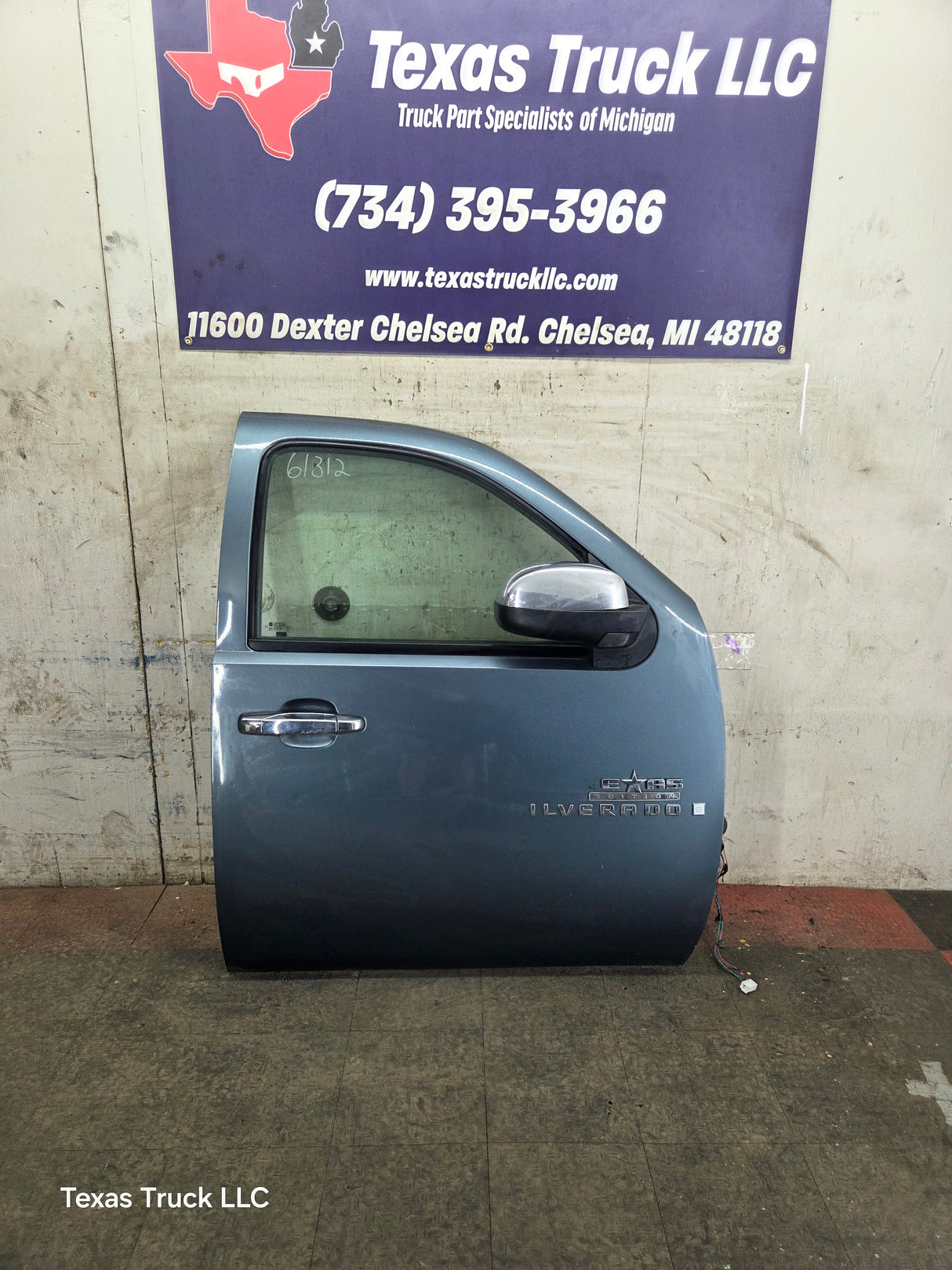 2007-2013 Chevrolet Silverado / GMC Sierra 1500 2500 3500 HD RH Front Passenger Side Door