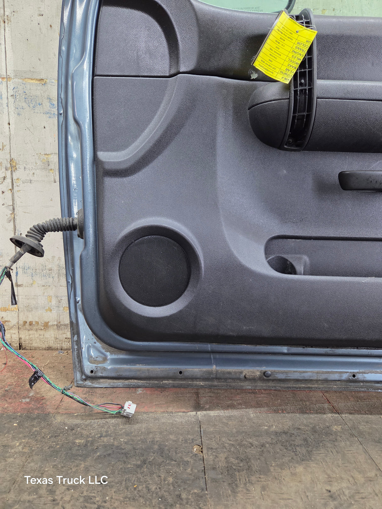 2007-2013 Chevrolet Silverado / GMC Sierra 1500 2500 3500 HD RH Front Passenger Side Door