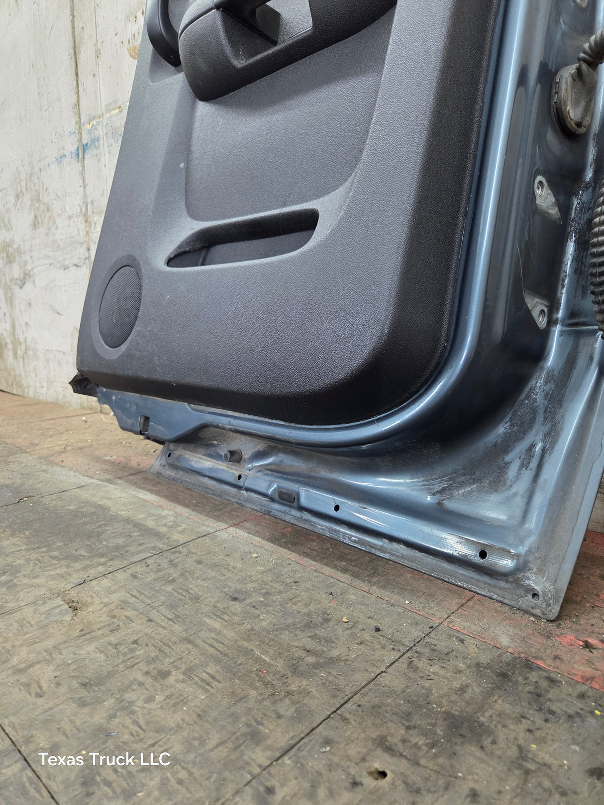 2007-2013 Chevrolet Silverado / GMC Sierra 1500 2500 3500 HD Passenger side Extended Cab RH Rear Door