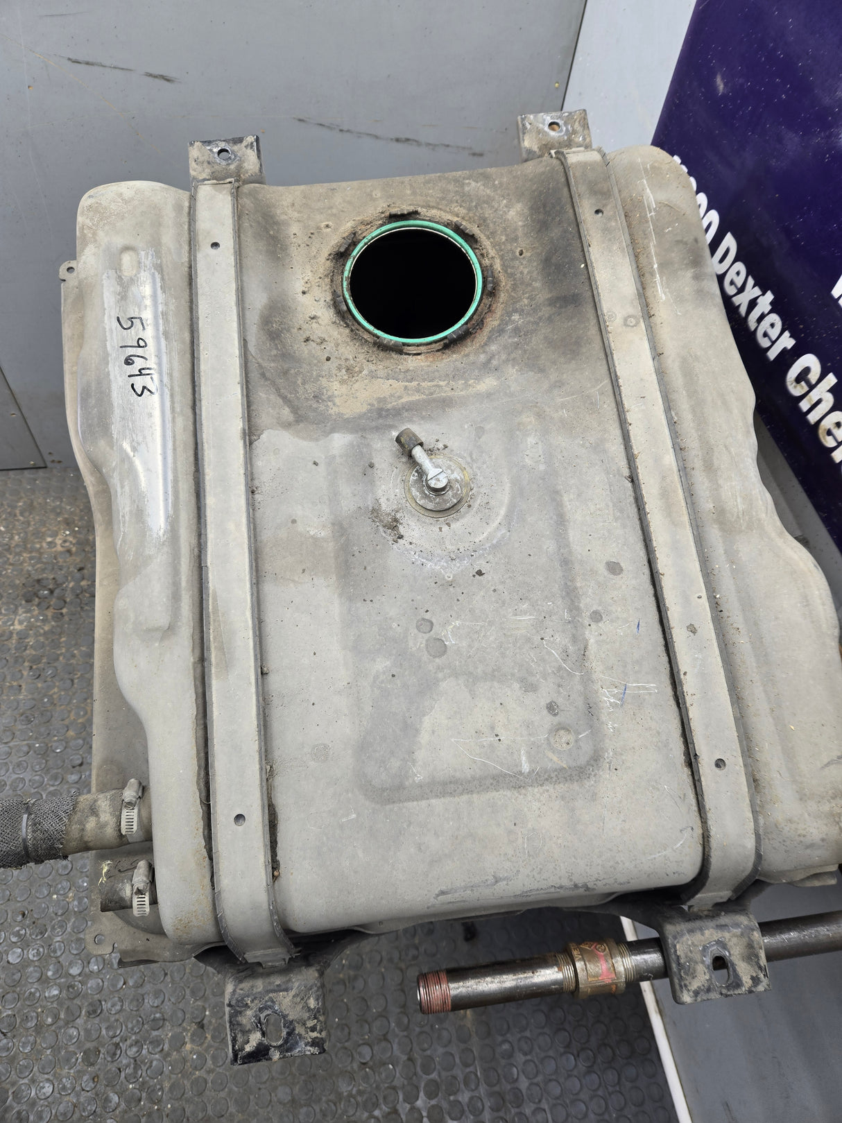 2011-2016 Ford Super Duty F350 F450 F550 Cab & Chassis Fuel Tank Rear mount behind the axle