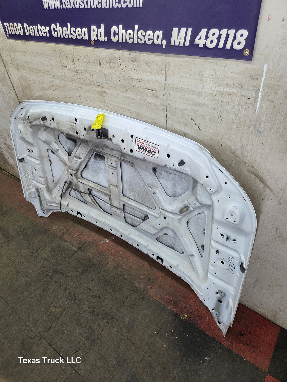 2011-2016 Ford Super Duty Hood F250 F350 F450 F550