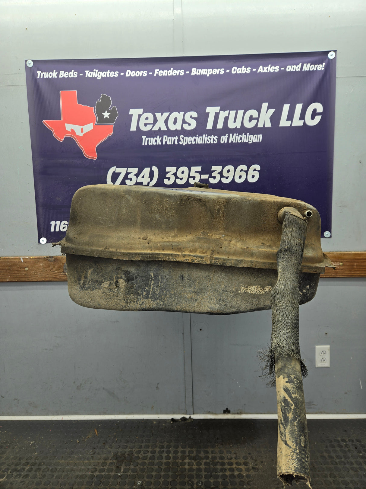 1999-2010 Ford Super Duty F350 F450 F550 Cab & Chassis Fuel Tank Rear mount behind the axle
