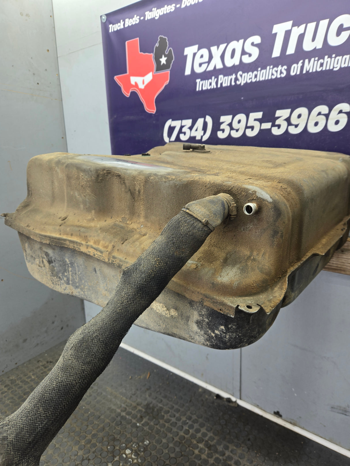 1999-2010 Ford Super Duty F350 F450 F550 Cab & Chassis Fuel Tank Rear mount behind the axle