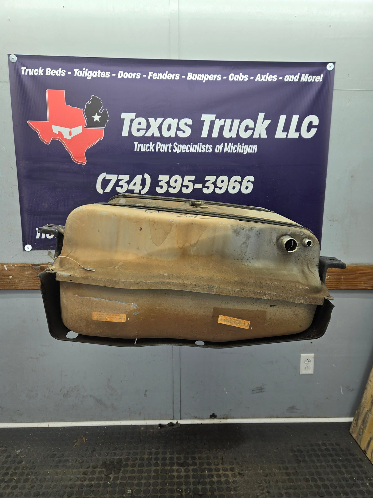 2011-2016 Ford Super Duty F350 F450 F550 Cab & Chassis Fuel Tank Rear mount behind the axle