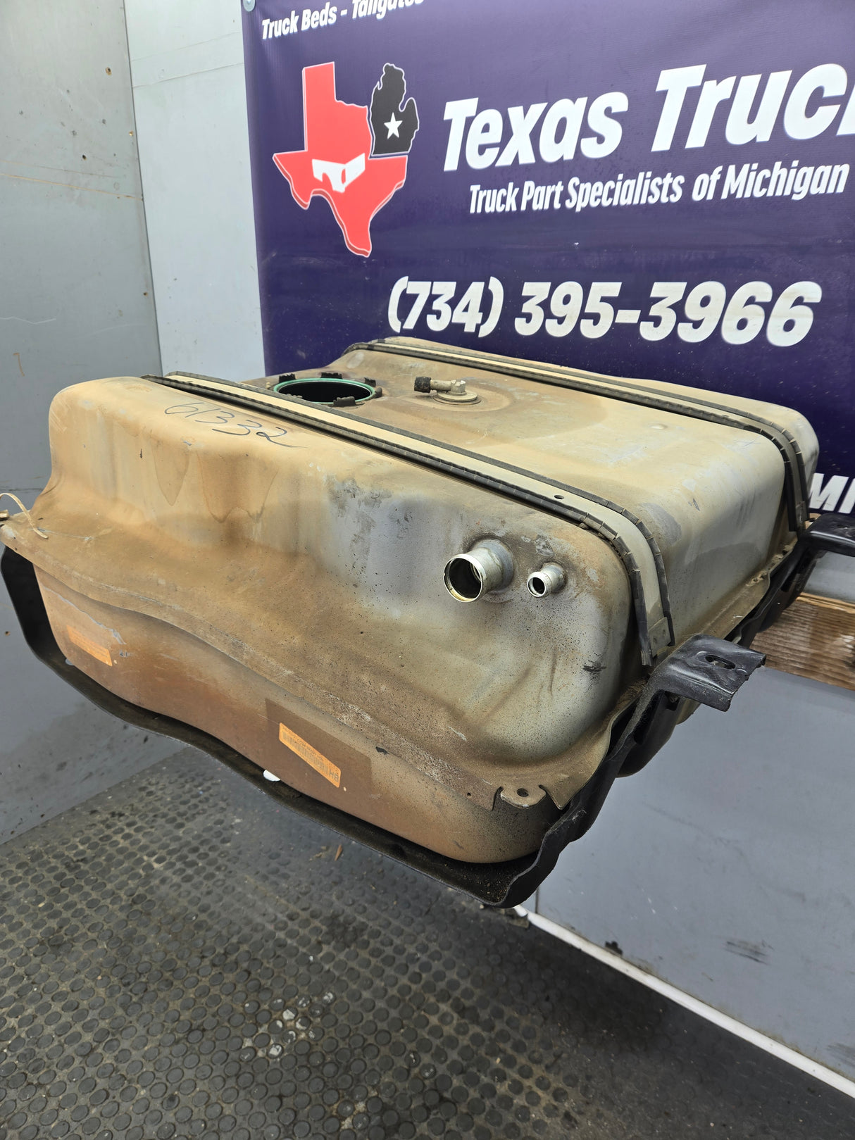 2011-2016 Ford Super Duty F350 F450 F550 Cab & Chassis Fuel Tank Rear mount behind the axle