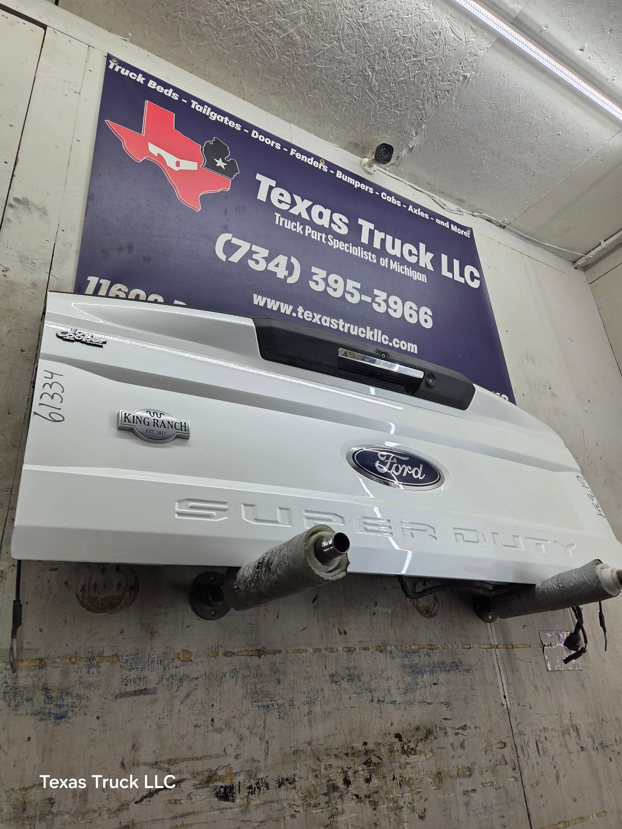 2017-2022 Ford F250 F350 F450 F550 Super Duty Step Tailgate