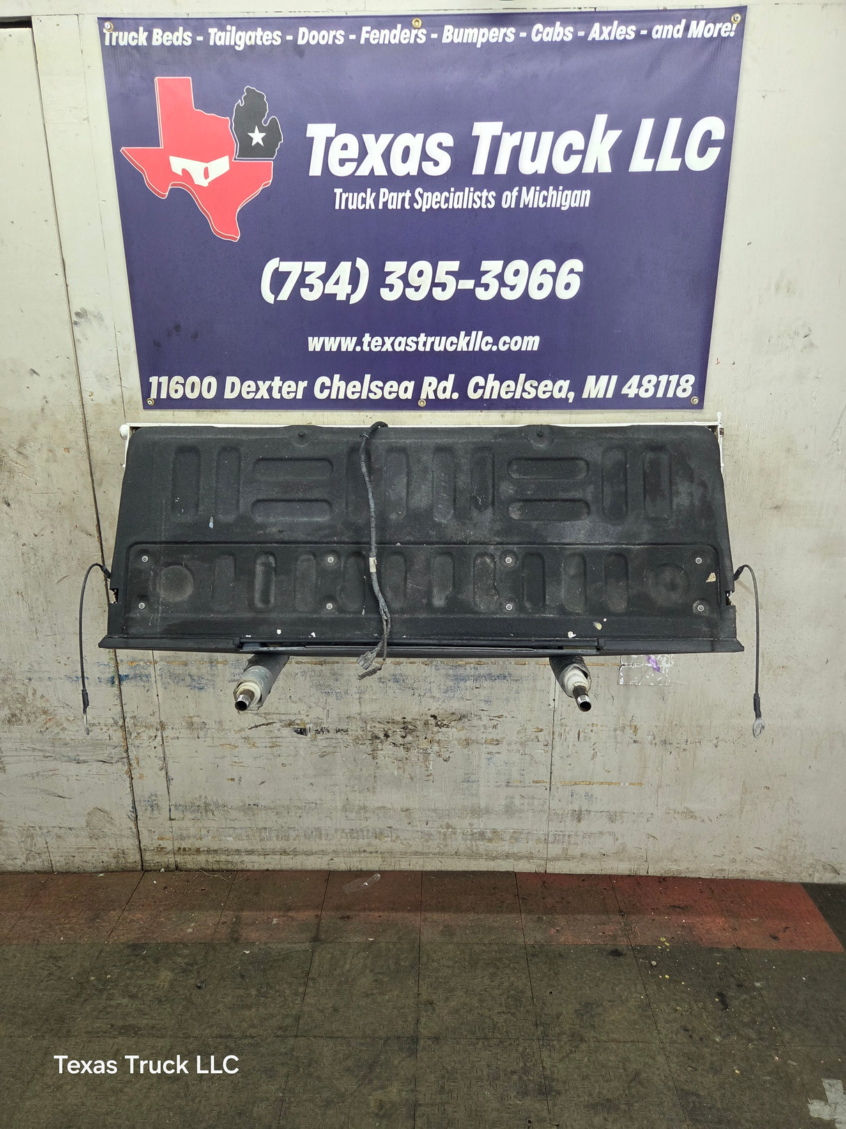 2017-2022 Ford F250 F350 F450 F550 Super Duty Step Tailgate