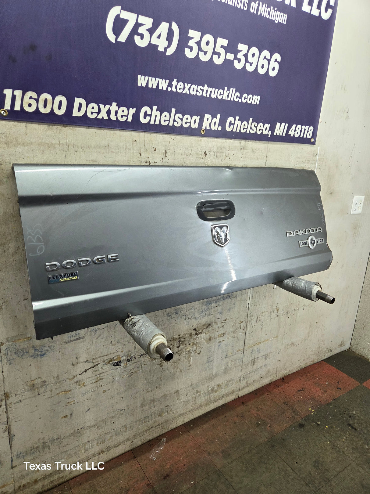 2005-2011 Dodge Dakota 3rd Gen Tailgate