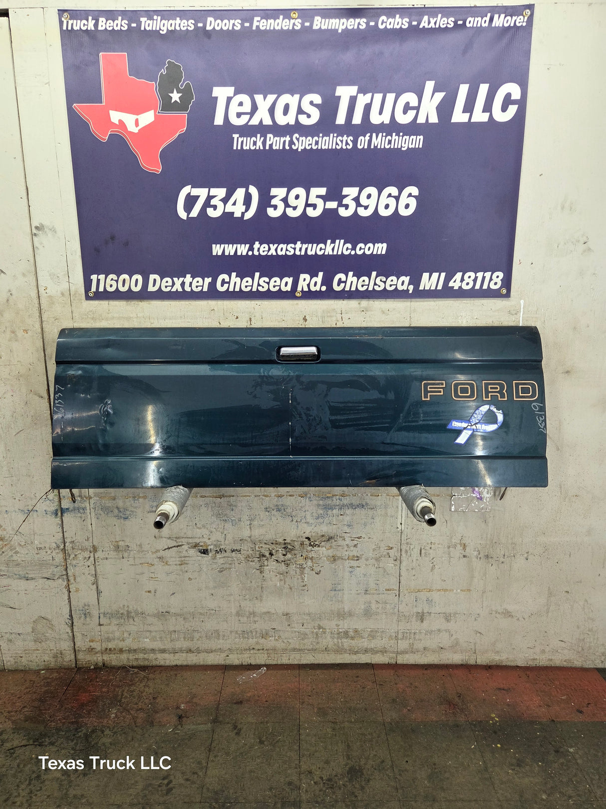 1980-1986 Bullnose / Bricknose / OBS Ford F100 F150 F250 F350 Tailgate