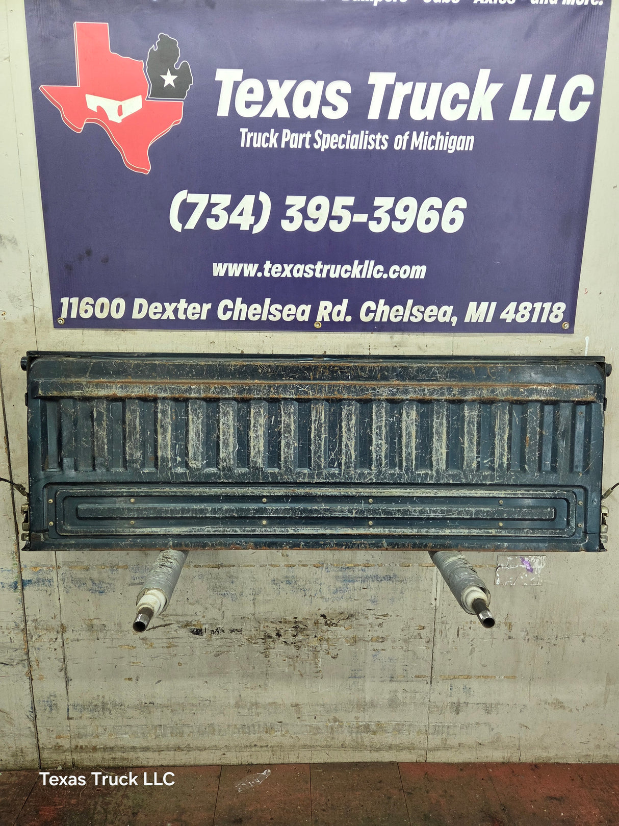 1980-1986 Bullnose / Bricknose / OBS Ford F100 F150 F250 F350 Tailgate