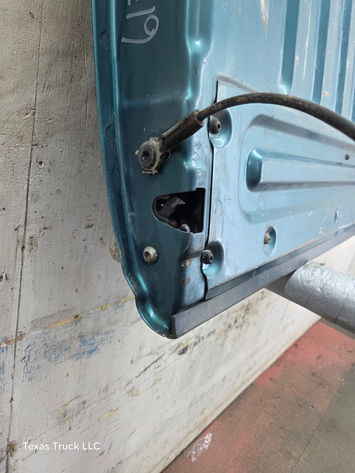 1997-2003 F150 / 1999-2007 Ford F250 F350 F450 F550 Super Duty Tailgate