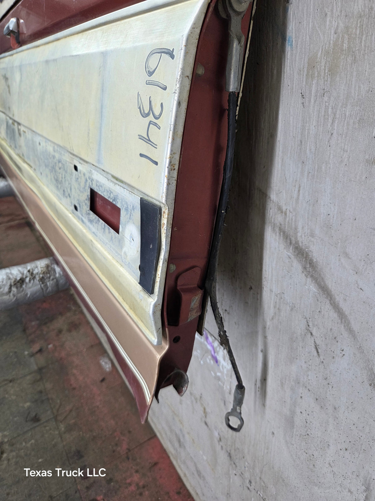 1980-1986 Bullnose / Bricknose / OBS Ford F100 F150 F250 F350 Tailgate