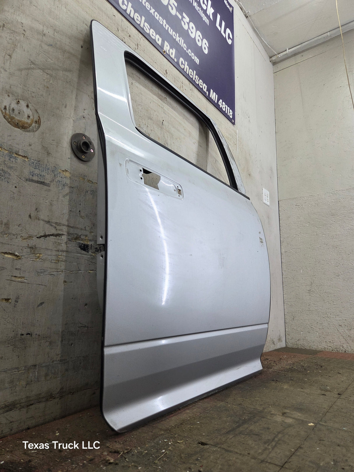 2009-2018 Dodge Ram 4th Gen Passenger Side Rear CREW Cab Door 1500 2500 3500 4500 5500