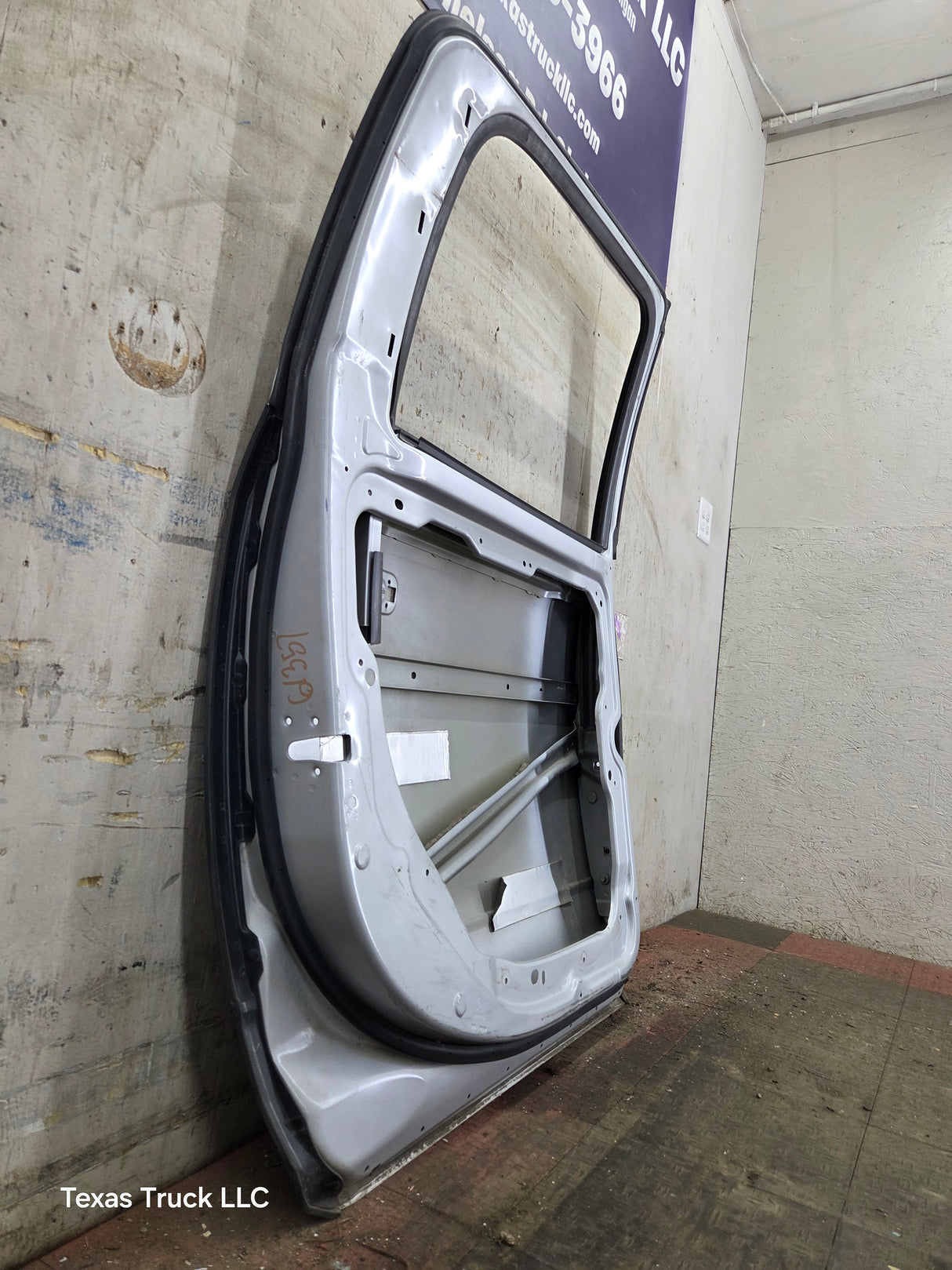 2009-2018 Dodge Ram 4th Gen LH Driver Side Rear CREW Cab Door 1500 2500 3500 4500 5500