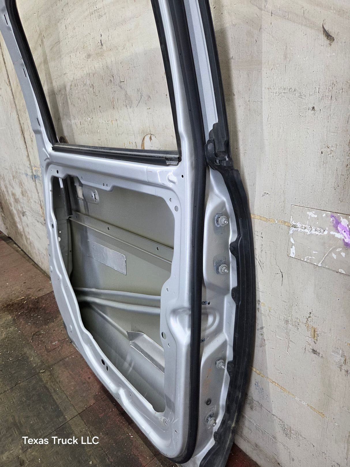 2009-2018 Dodge Ram 4th Gen LH Driver Side Rear CREW Cab Door 1500 2500 3500 4500 5500
