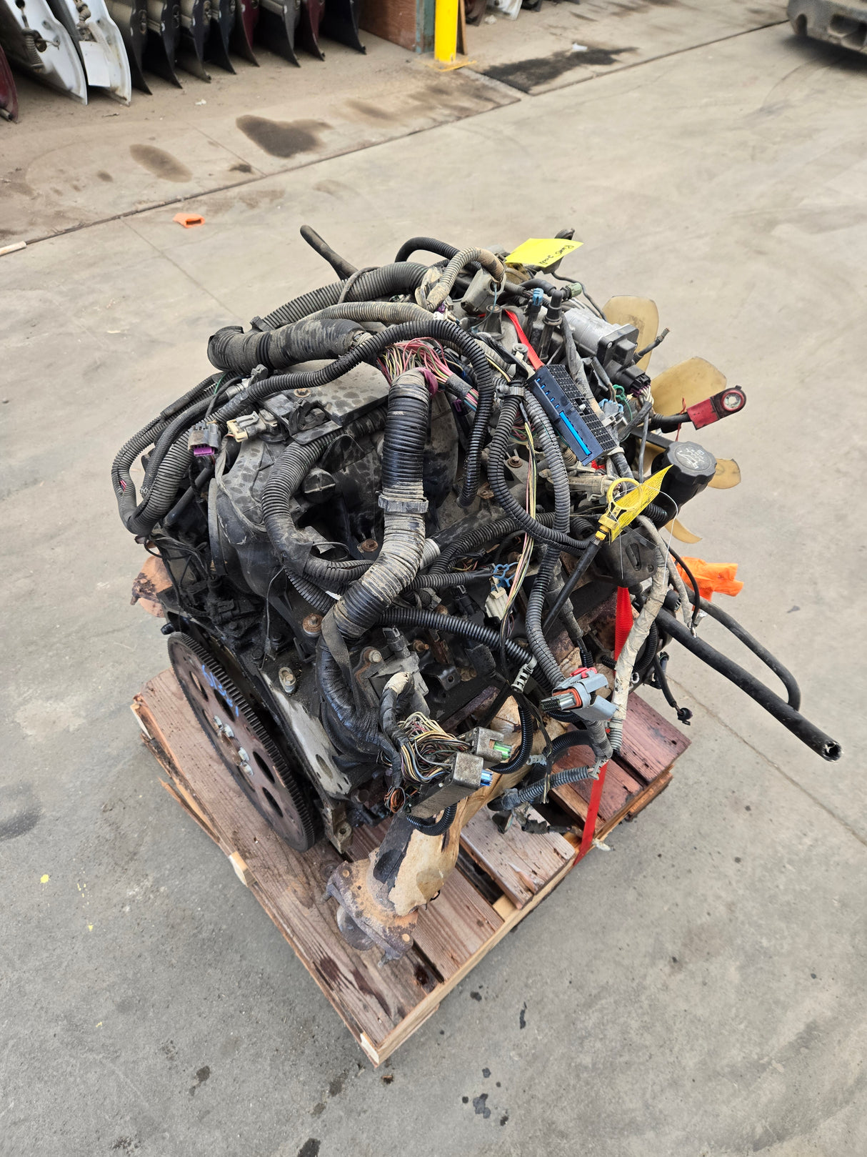 2004 Chevrolet GMC 2500 3500HD 6.0L Engine LS Vortec Gas Engine Runs Good