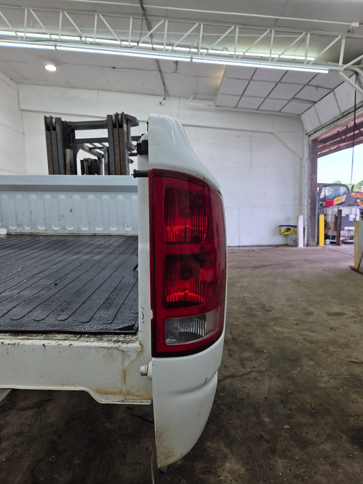 2003-2008 Dodge Ram 1500 2500 3500 3rd Gen 6' 4" Short Truck Bed