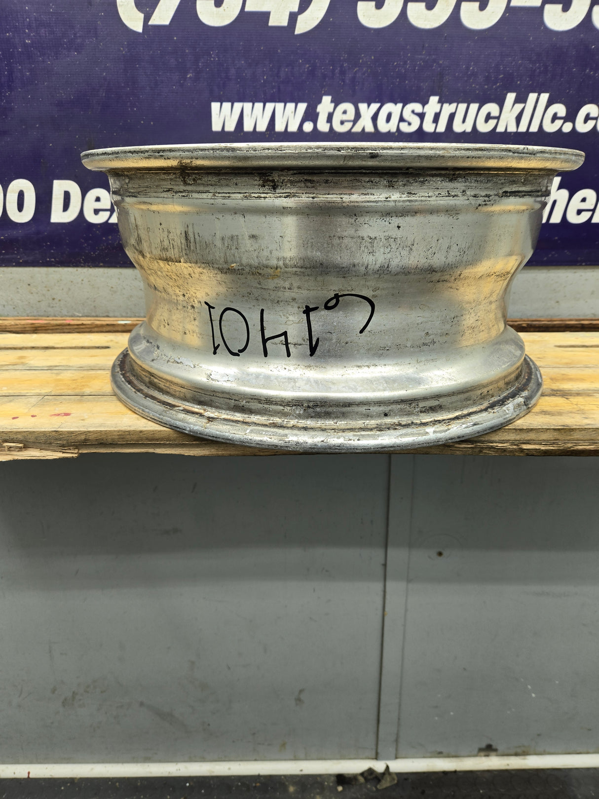 1999-2004 Ford F250 F350 Super Duty Excursion 16 x 7" Polished Aluminum Wheel Rim 8 x 170