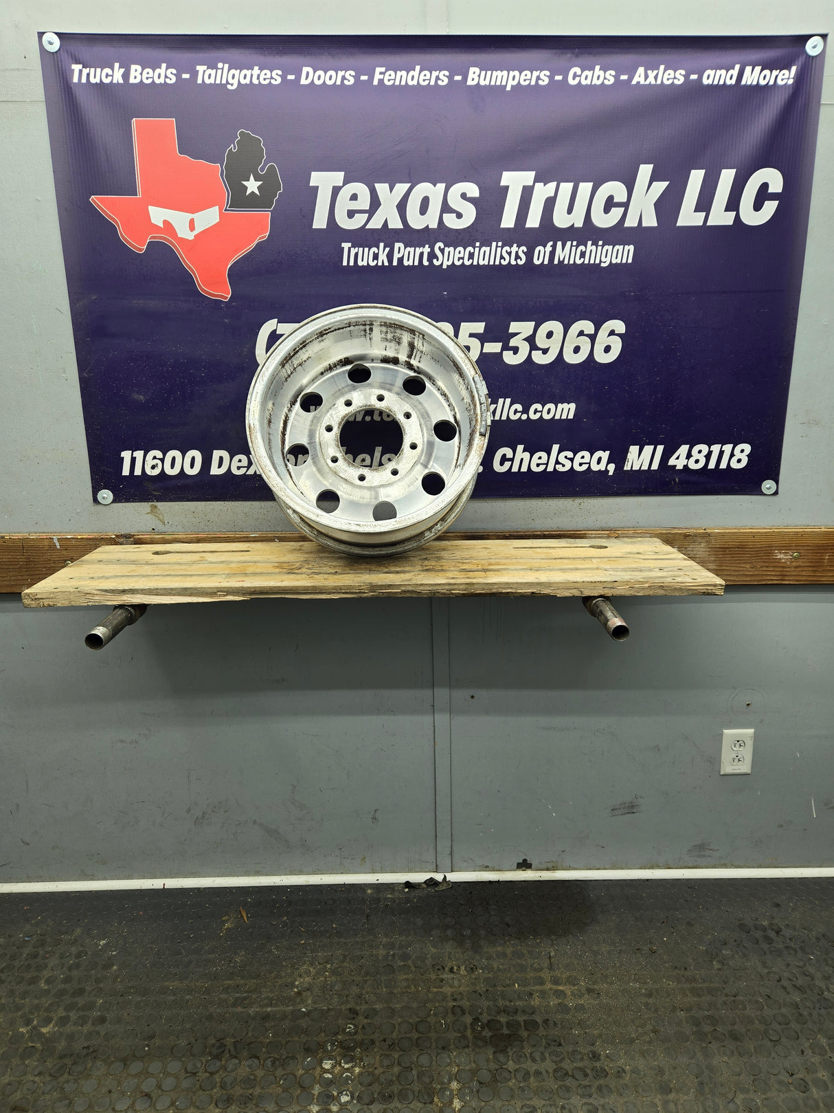 1999-2004 Ford F250 F350 Super Duty Excursion 16 x 7" Brushed Aluminum Wheel Rim 8 x 170