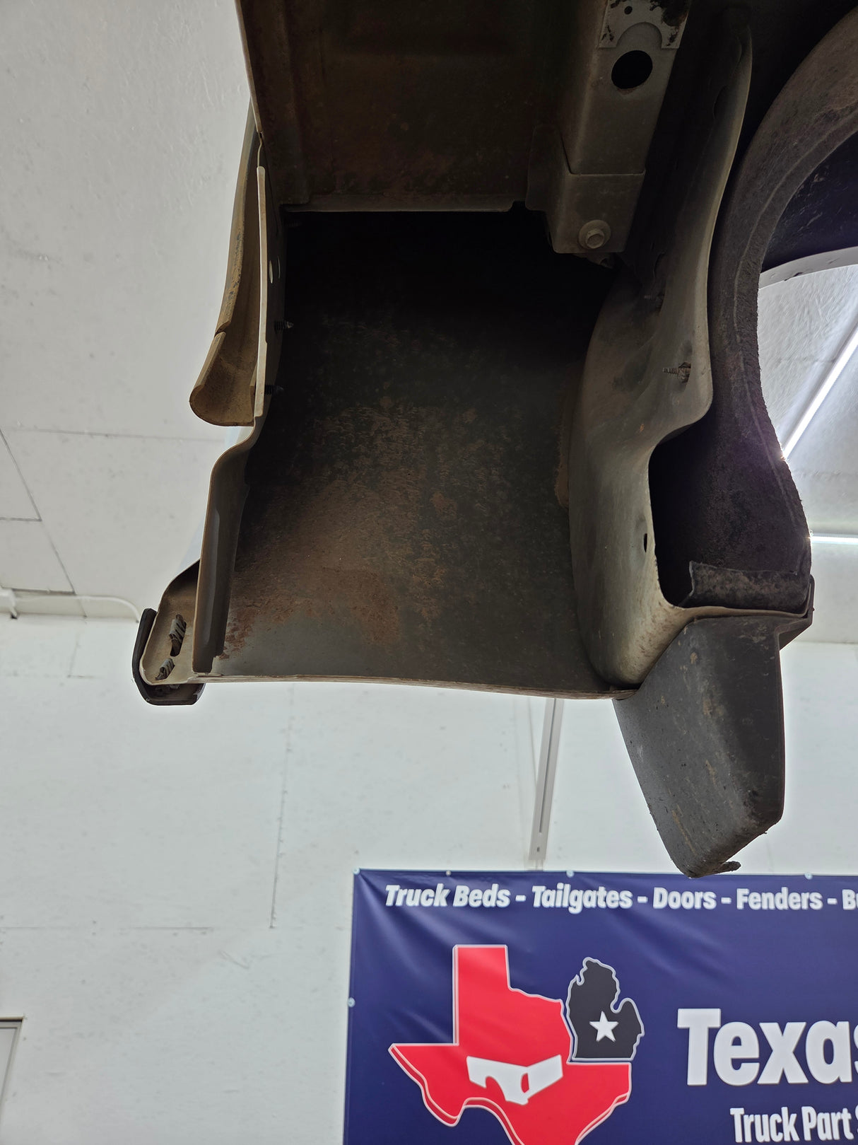 2019-2026 Chevrolet Silverado 1500 5'9" Short Truck Bed