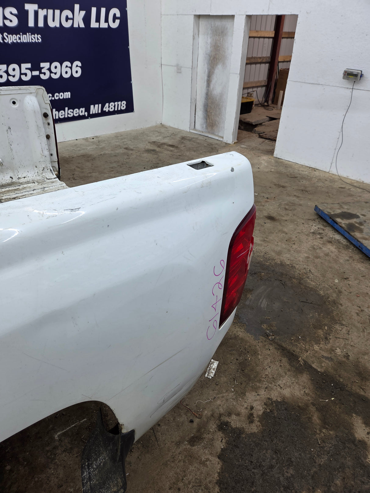 2007-2013 Chevrolet Silverado 1500 2500 3500 HD 6' 6" Short Truck Bed