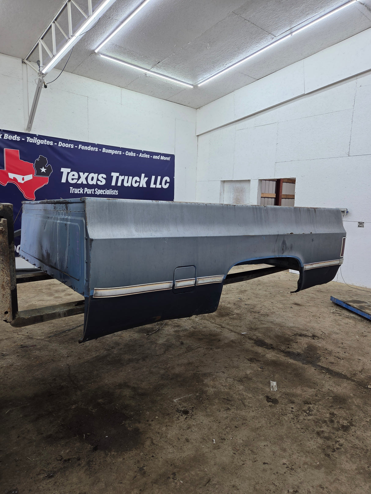 1979-1987 Chevrolet / GMC Square Body 8' Long Bed C10 C15 C20 C25 C35 K10 K15 K20 K25 K35