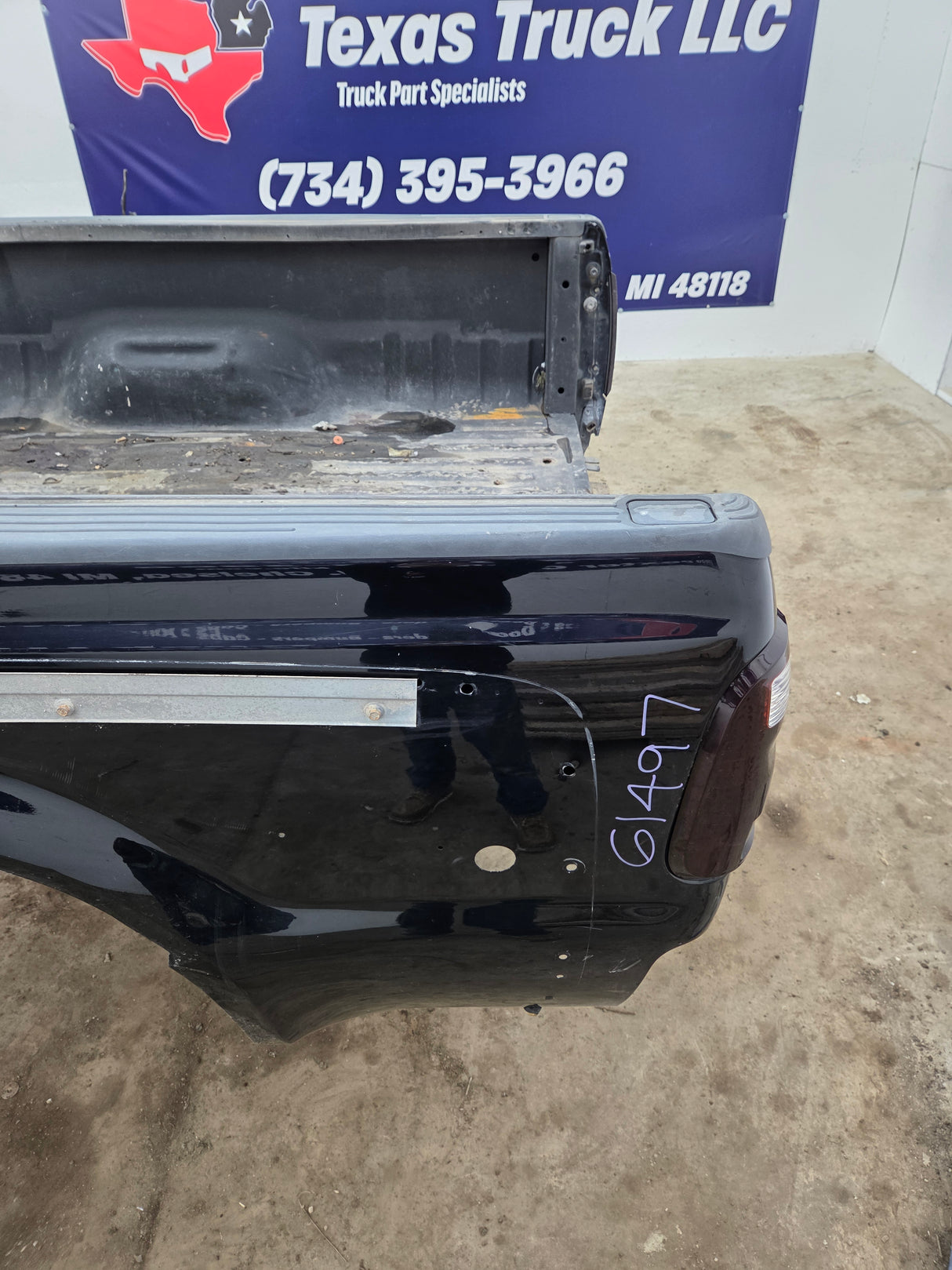 1999-2010 Ford Super Duty F250 F350 6' 9" Dually Short Truck Bed
