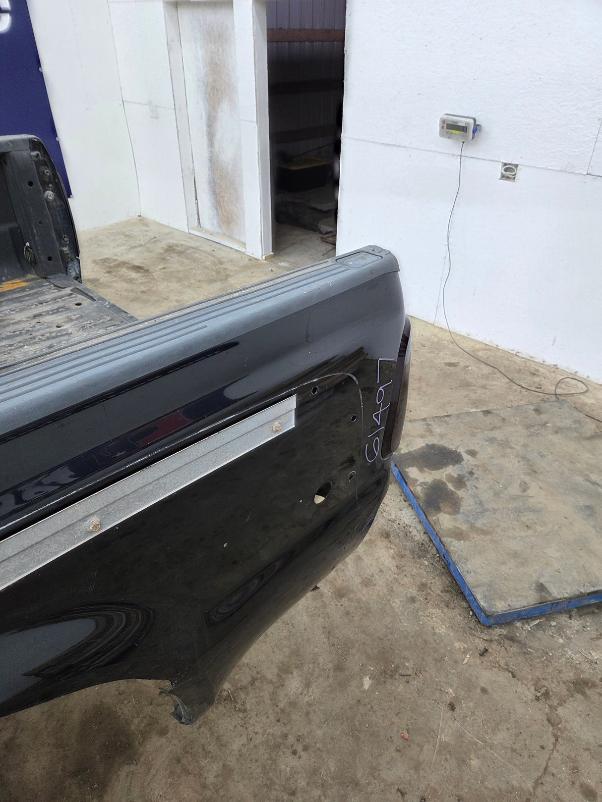 1999-2010 Ford Super Duty F250 F350 6' 9" Dually Short Truck Bed
