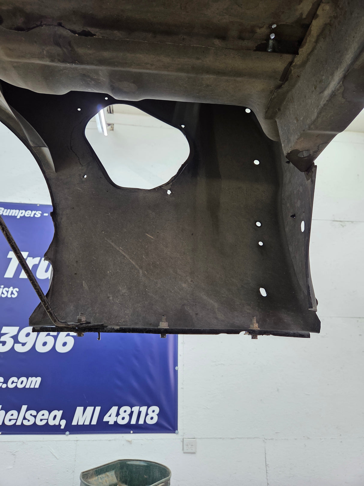 1999-2010 Ford Super Duty F250 F350 6' 9" Dually Short Truck Bed