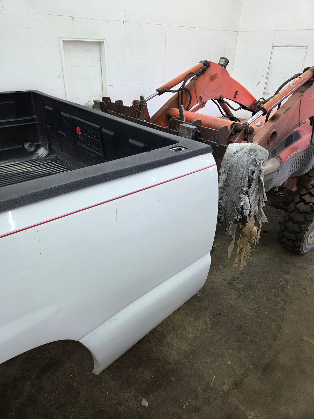 1999-2007 Chevrolet Silverado / GMC Sierra 1500 2500HD 3500HD 6' 6" Short Truck Bed