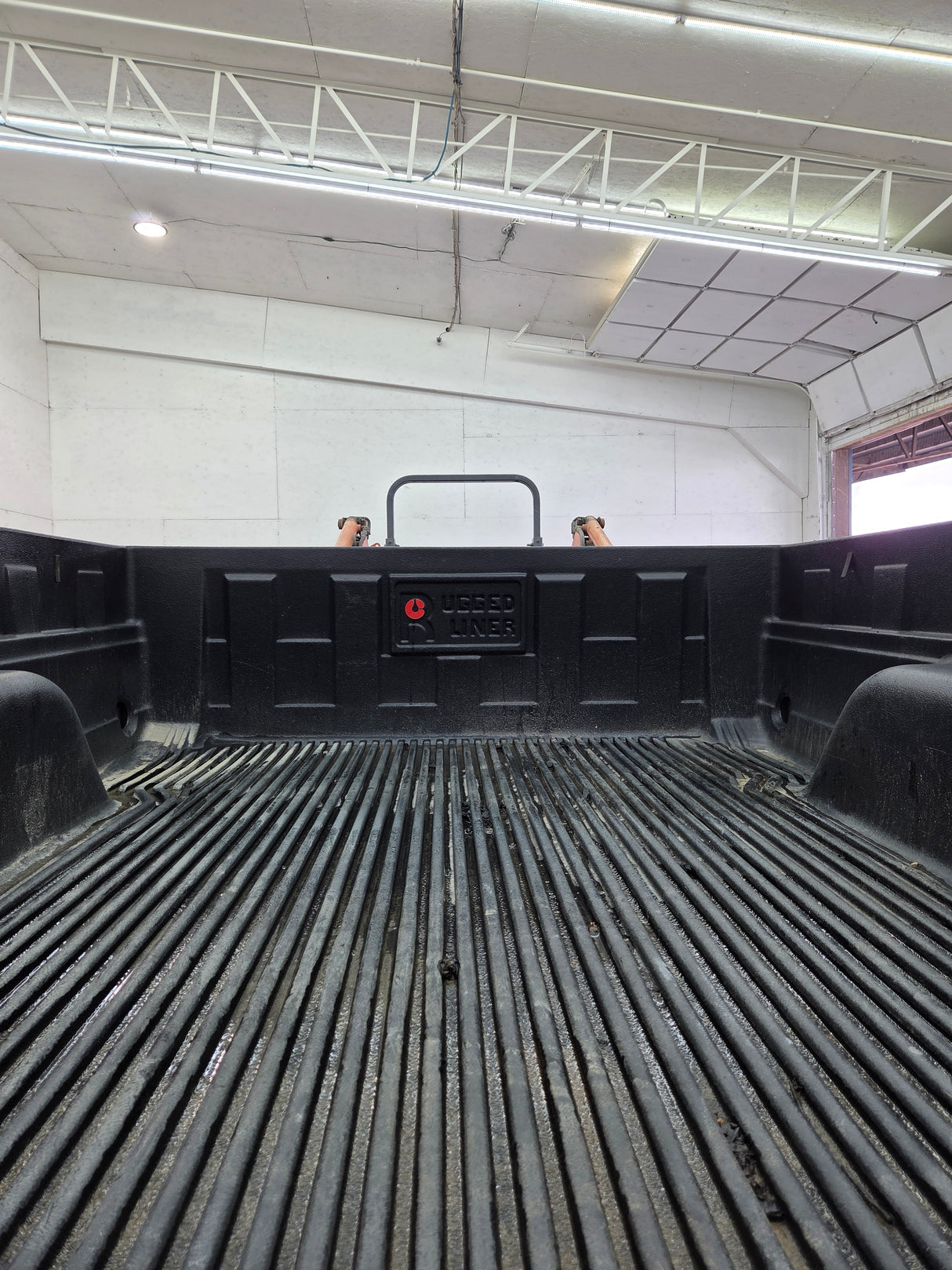 1999-2007 Chevrolet Silverado / GMC Sierra 1500 2500HD 3500HD 6' 6" Short Truck Bed