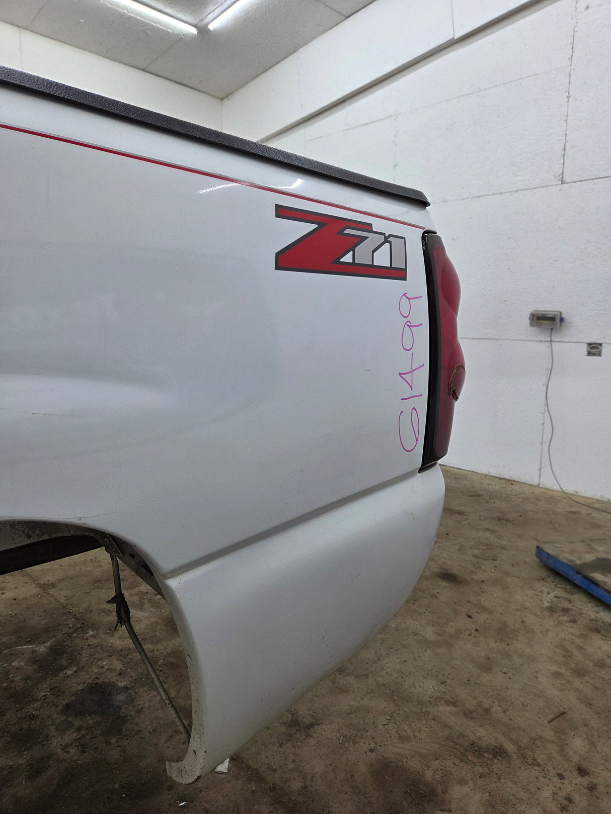 1999-2007 Chevrolet Silverado / GMC Sierra 1500 2500HD 3500HD 6' 6" Short Truck Bed