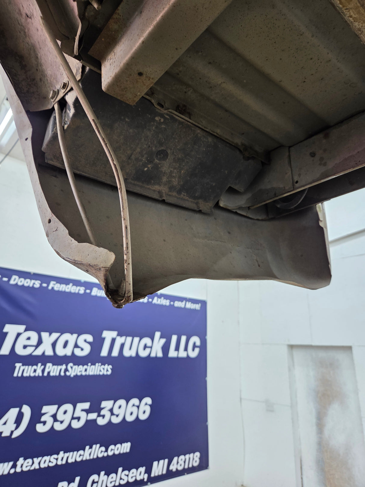 1999-2007 Chevrolet Silverado / GMC Sierra 1500 2500HD 3500HD 6' 6" Short Truck Bed